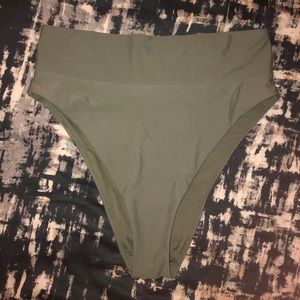 High cut cheeky bikini bottoms